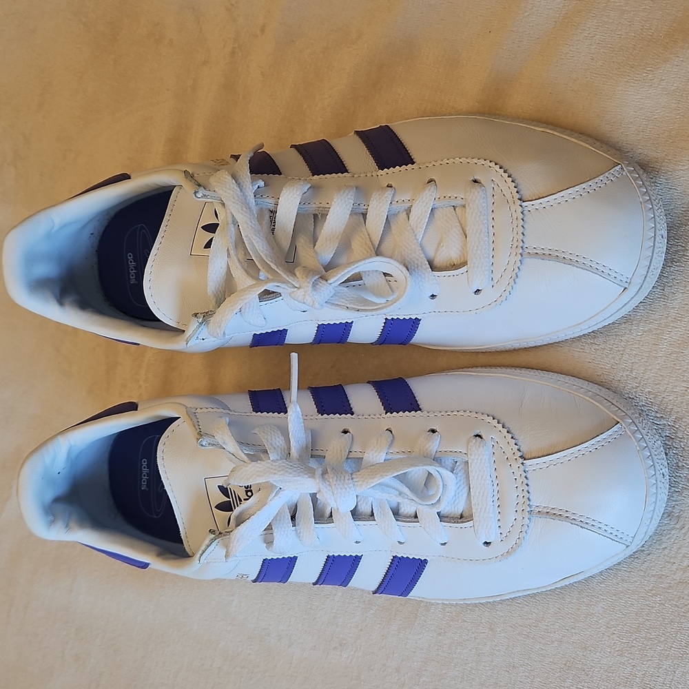 EUC Men's Adidas Munchen White and Purple Sneakers, Size 10 - Picture 3 of 7